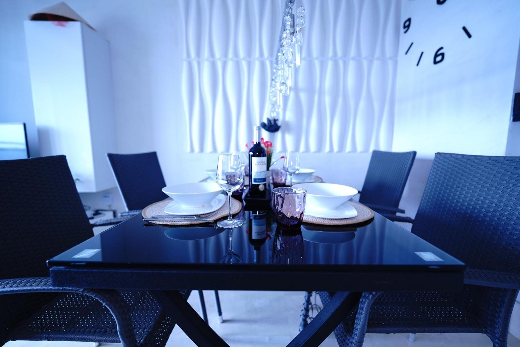 Malagasuite Timon Sea Views Apartment